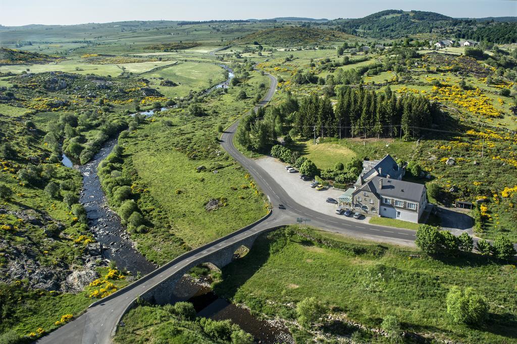 Le Relais De L'Aubrac Hotel Nasbinals Buitenkant foto